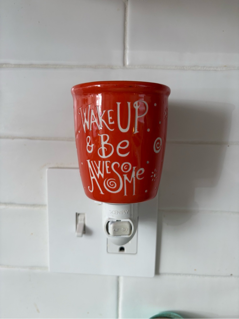 Scentsy “Wake Up & Be Awesome” Red Plug-In Wax Warmer – Includes Wax